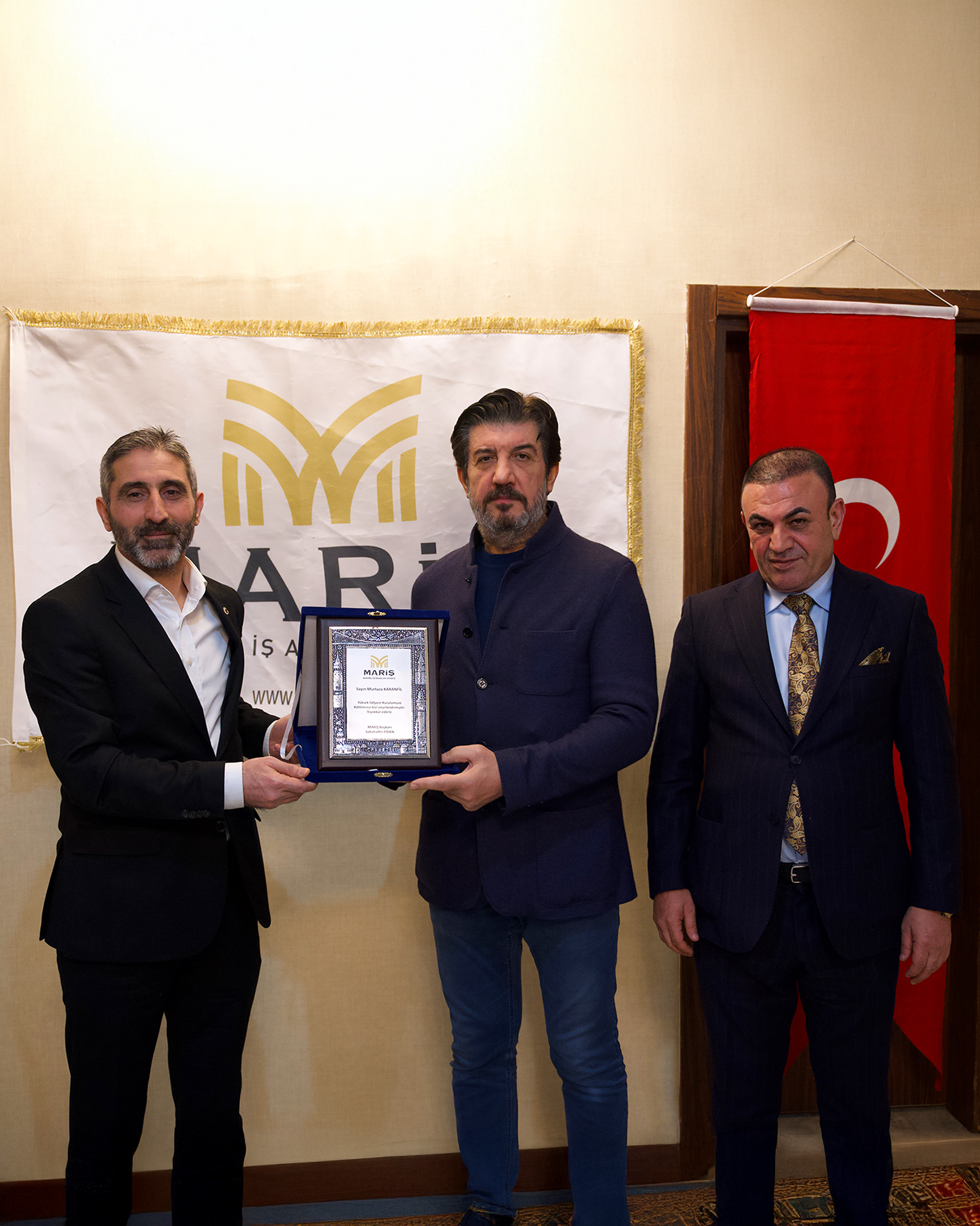 SAYIN MURTAZA KARANFİL YÜKSEK İSTİŞARE KURULUMUZA KATILIMI İLE BİZLERİ ONURLANDI.. <a href='icerikler.php?kategori=gundem&icerik=sayin-murtaza-karanfil-yuksek-istisare-kurulumuza-katilimi-ile-bizleri-onurlandirmistir'>Devamını Oku</a>