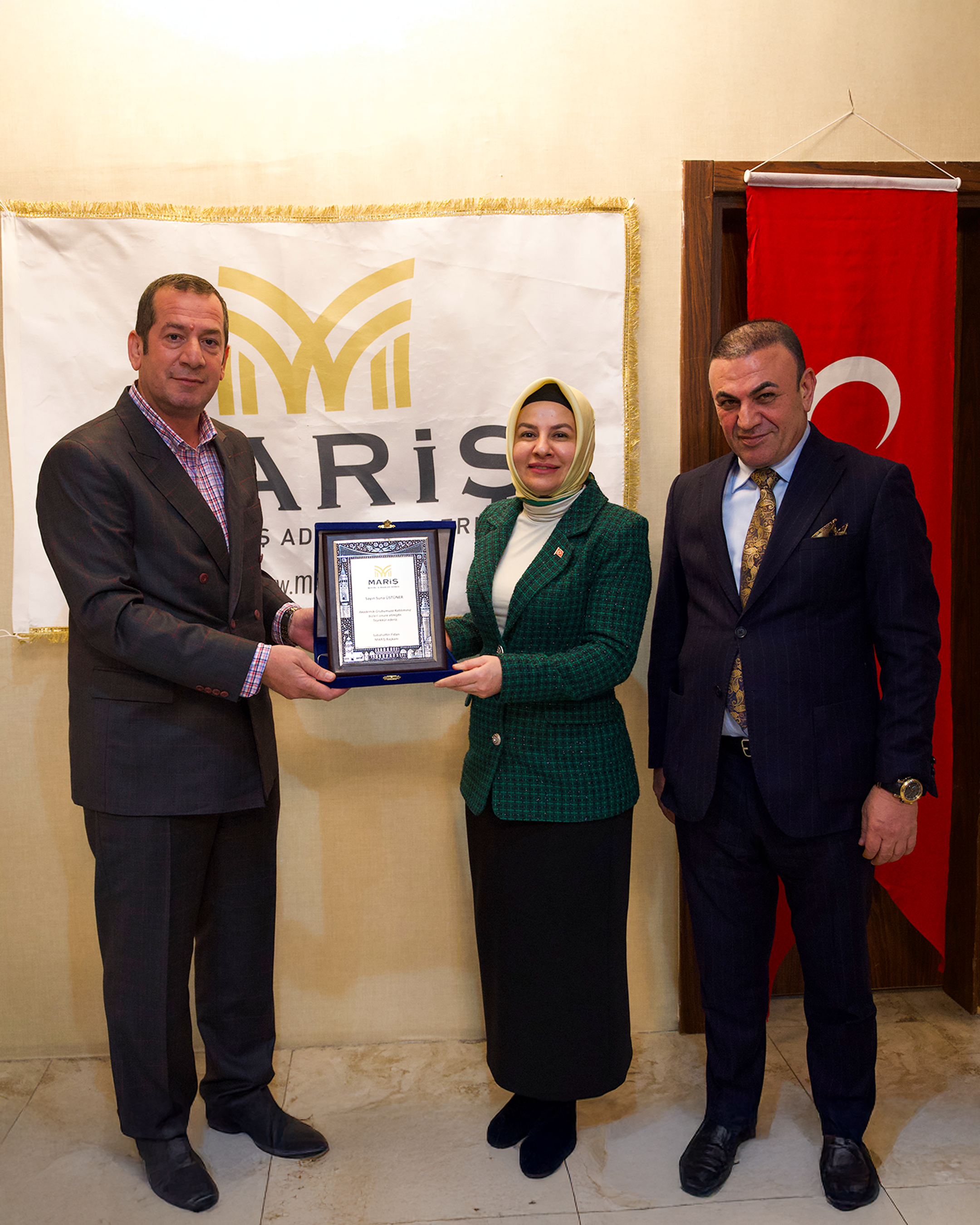 SAYIN SUNA ÜSTÜNER AKADEMİSYENLER KURULUMUZA KATILARAK BİZLERİ ONURLANDIRMIŞTIR... <a href='icerikler.php?kategori=gundem&icerik=sayin-suna-ustuner-akademisyenler-kurulumuza-katilarak-bizleri-onurlandirmistir'>Devamını Oku</a>