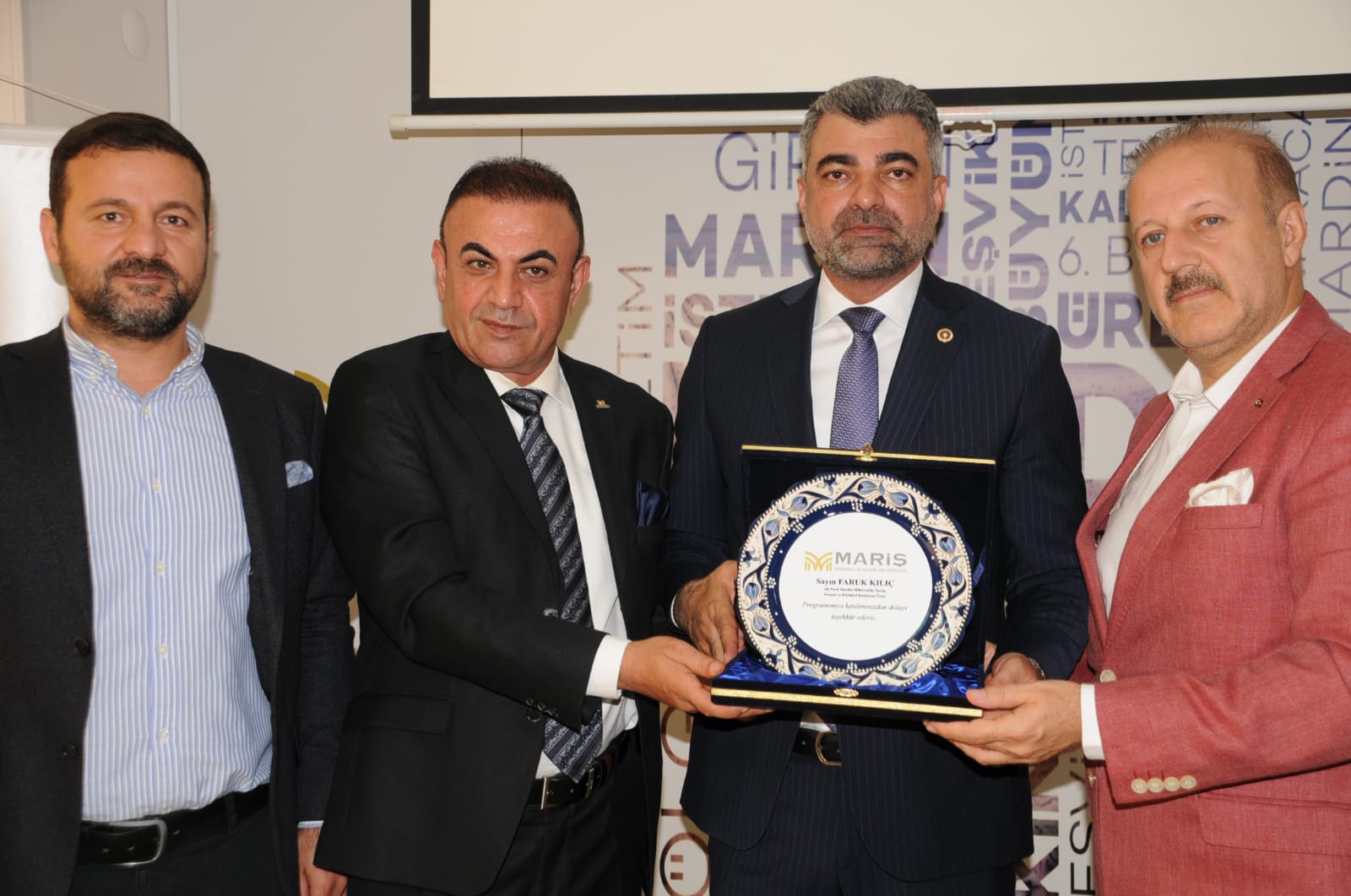 Mardinli İş Adamları Derneği'mizin cumartesi söyleşi <a href='icerikler.php?kategori=haber-arsivi&icerik=mardinli-is-adamlari-dernegi-mizin-cumartesi-soylesi'>Devamını Oku</a>